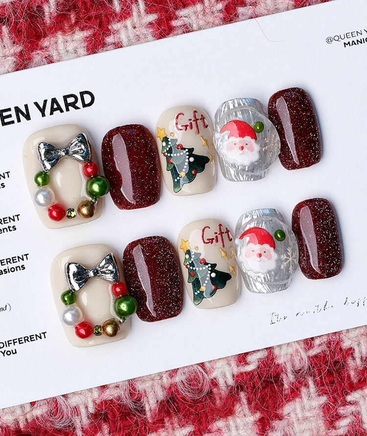 3D Hand-Painted Cat Eye Santa Nails