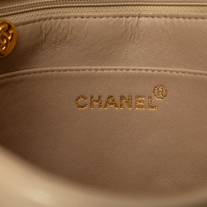 Top Quality Chanel Vintage Flap Shoulder Bag Lambskin Beige Ladies