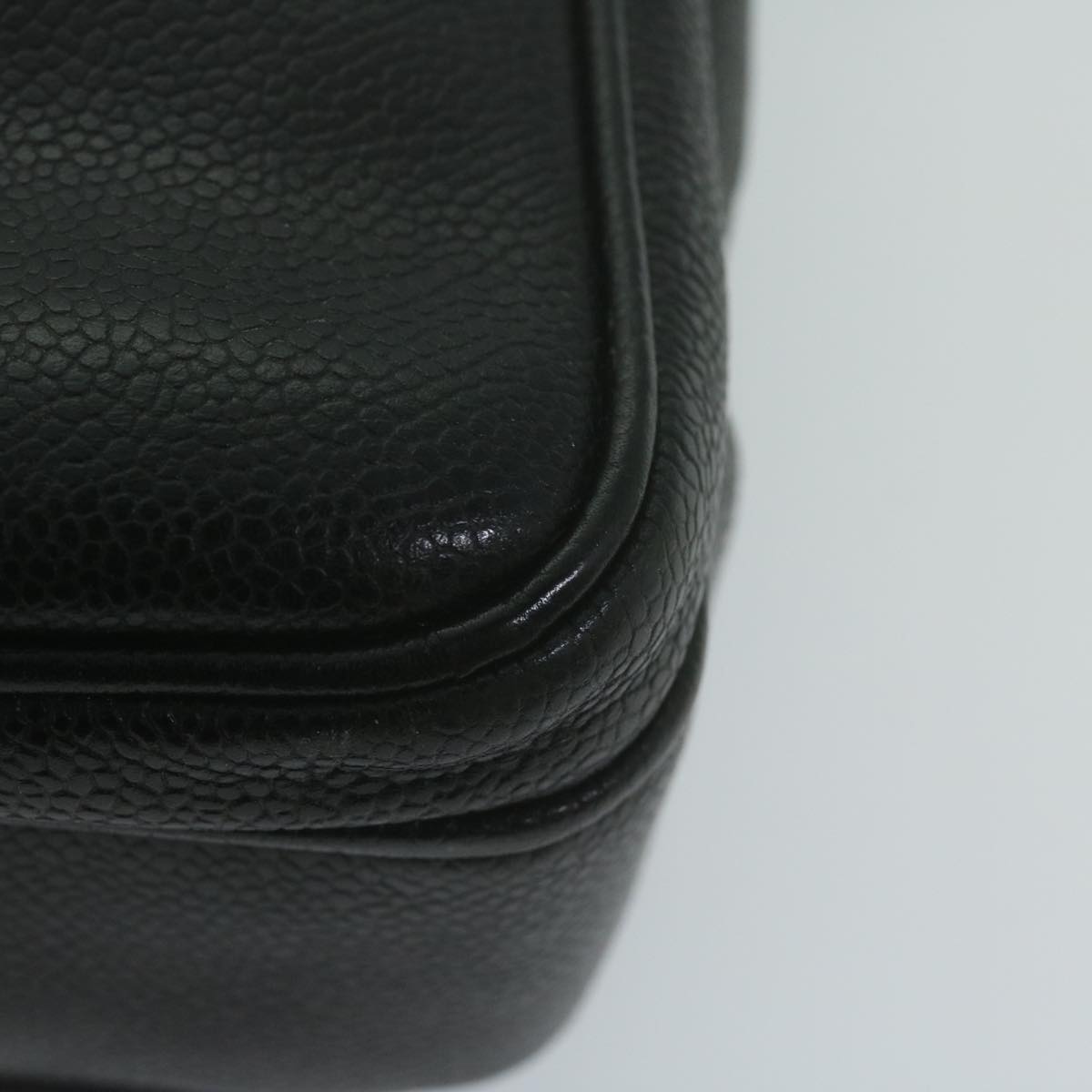 Top Quality Chanel Chain Turn Lock Shoulder Bag Caviar Skin Black CC Auth ar11351