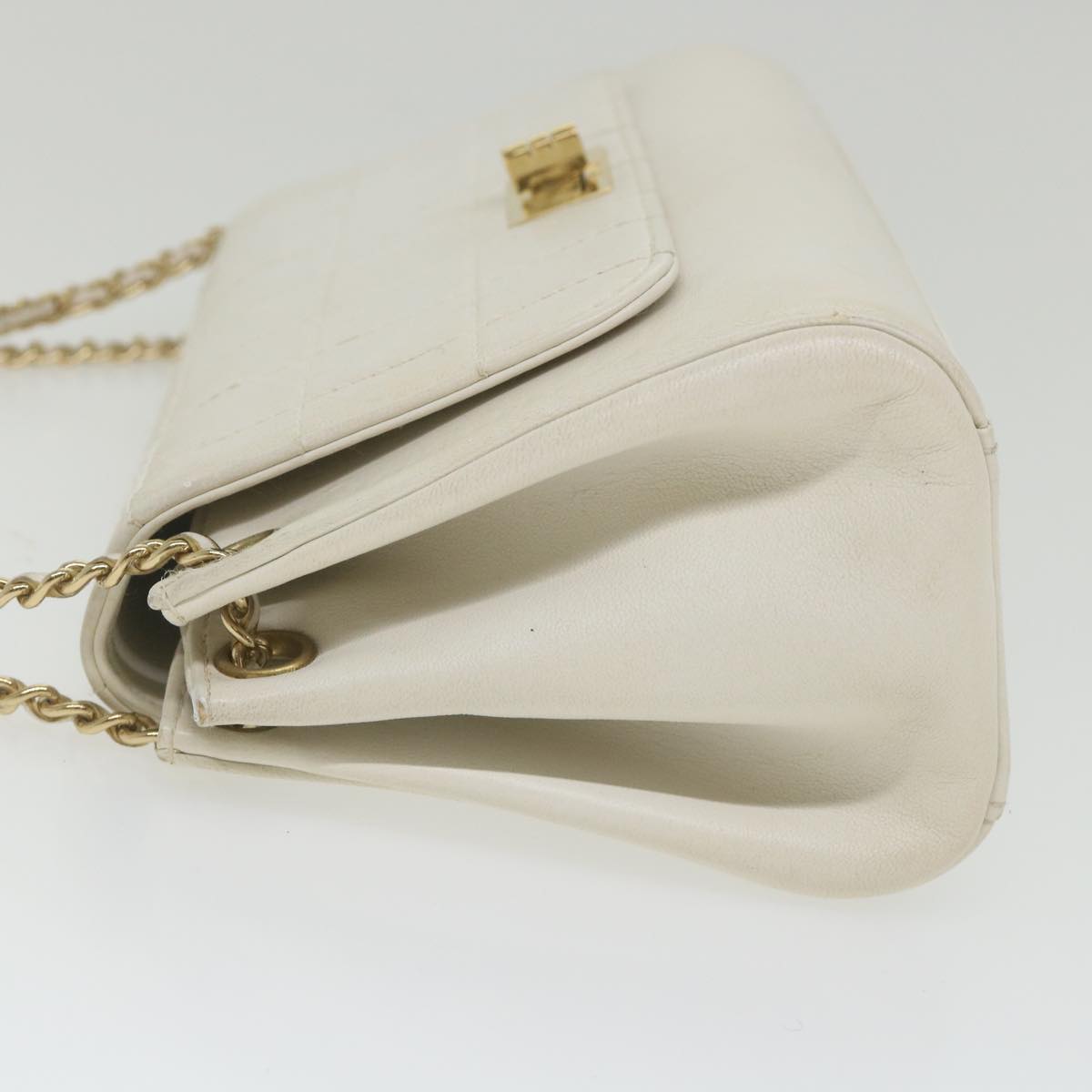 Top Quality Chanel Choco Bar line Chain Shoulder Bag Leather White CC Auth bs10047