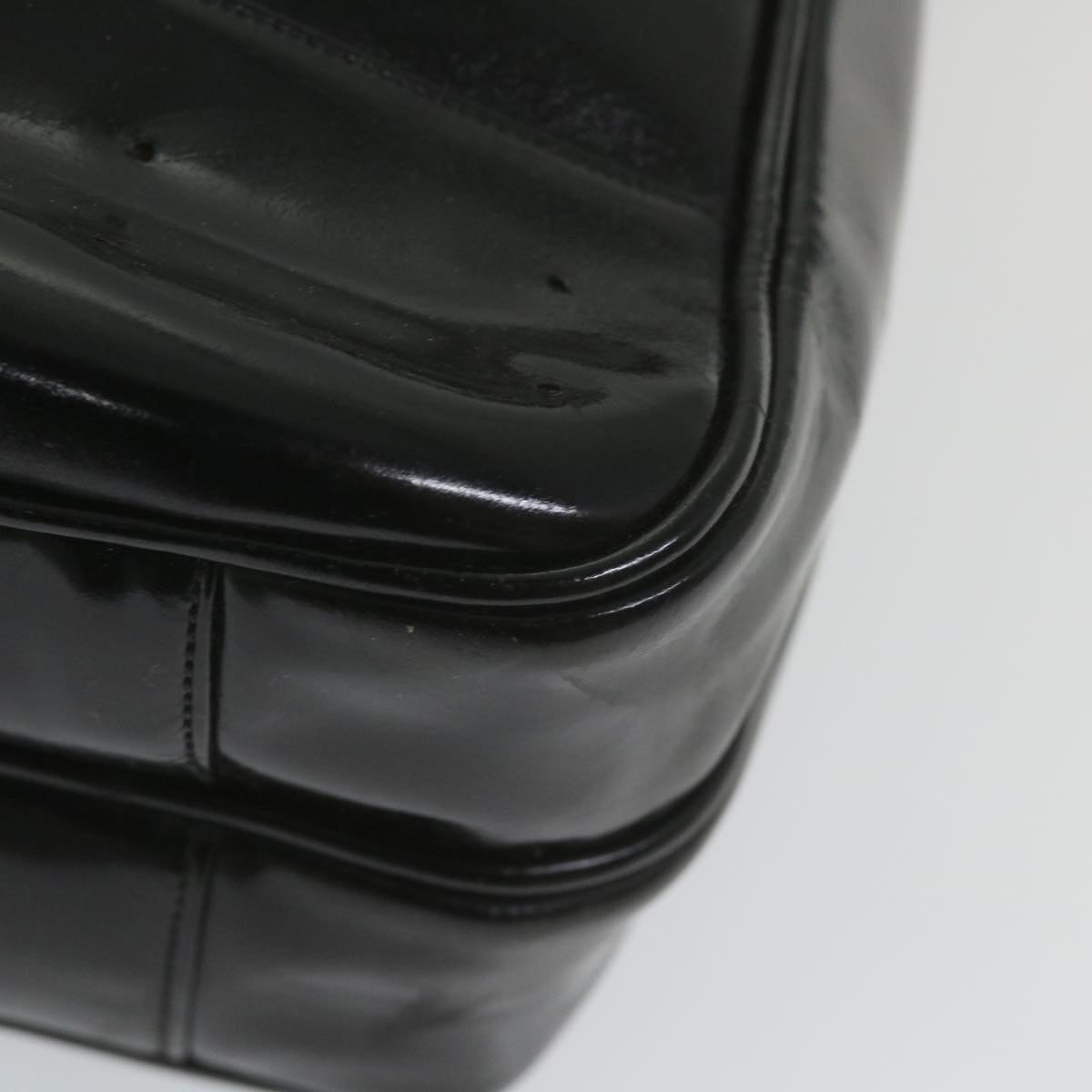 Top Quality Chanel Chain Shoulder Bag Patent leather Black CC Auth bs10115