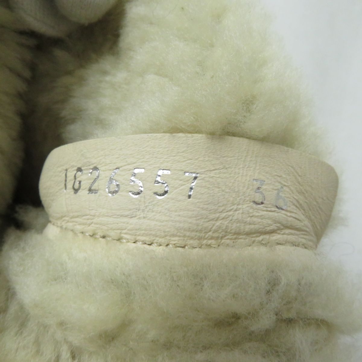 Top Quality Chanel Shearling Boots G26557 Khaki Ivory
