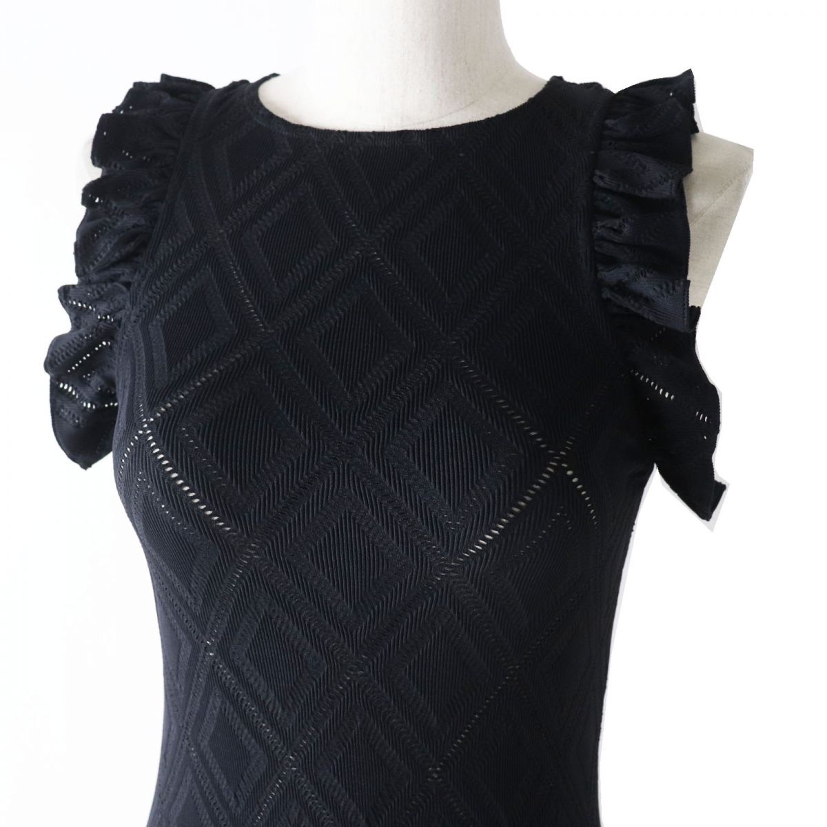 Top Quality Chanel Ruffled Sleeveless Top Black 36