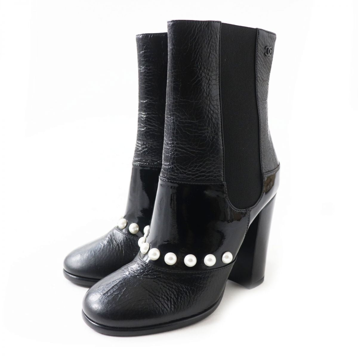 Top Quality Chanel Leather Round Toe Short Boots Black 35