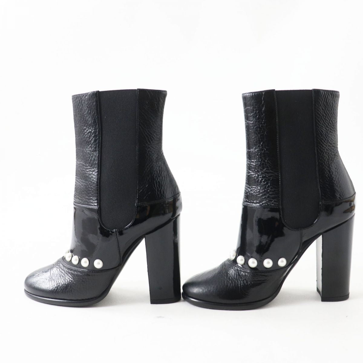 Top Quality Chanel Leather Round Toe Short Boots Black 35