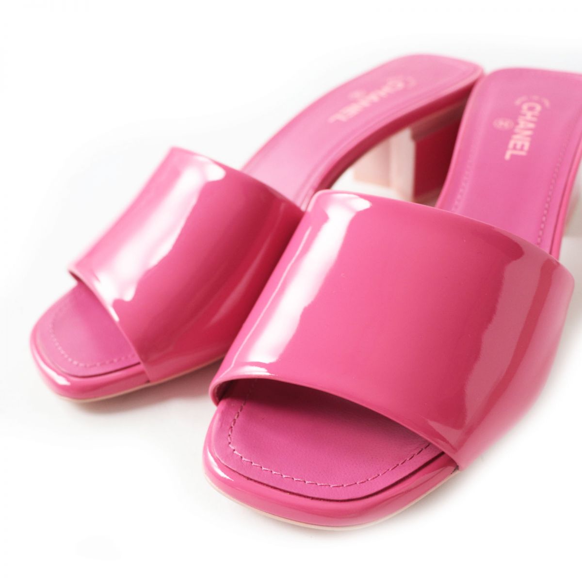 Top Quality Chanel COCO Mark Patent Leather Mules Pink