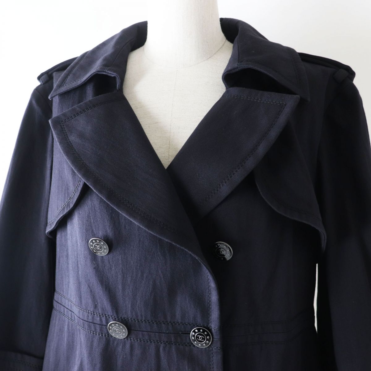 Top Quality Chanel Cotton Trench Coat. COCO Mark Button. Navy