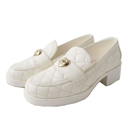 Top Quality Chanel Lambskin Heart Turnlock Loafers White