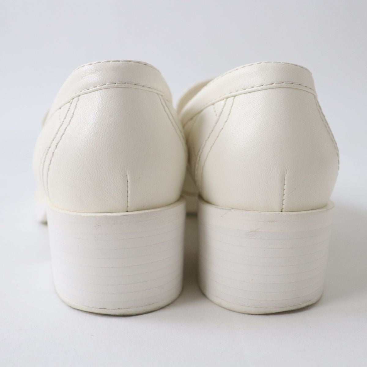 Top Quality Chanel Lambskin Heart Turnlock Loafers White