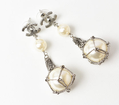 Top Quality Chanel Silver Pearl Motif Earrings