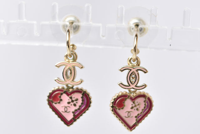 Top Quality Chanel Resin Earrings CC Mark Heart Motif Pink/Gold