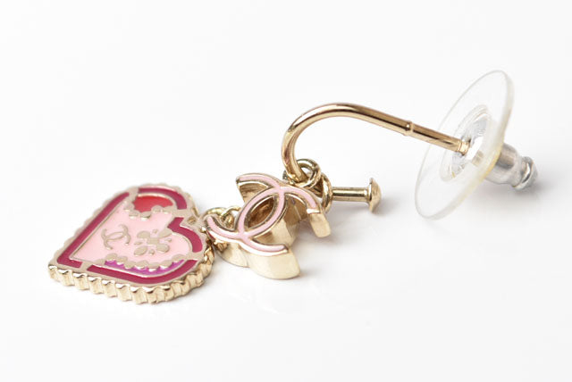 Top Quality Chanel Swing Earrings CC Mark Heart Motif Pink Gold