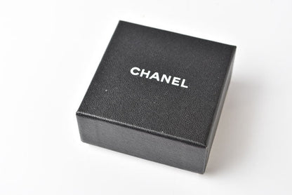 Top Quality Chanel CC Motif Swing Pearl Earrings Silver/White
