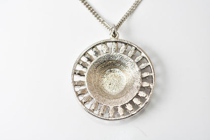 Top Quality Chanel Metal Necklace Pendant Chain Circle Motif CC Silver